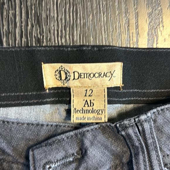 🍍DEMOCRACY JEANS🍍GRAY WASHED SIZE 12 Ab technology🍍skinny🍍29” inseam🍍9 rise - Picture 2 of 3